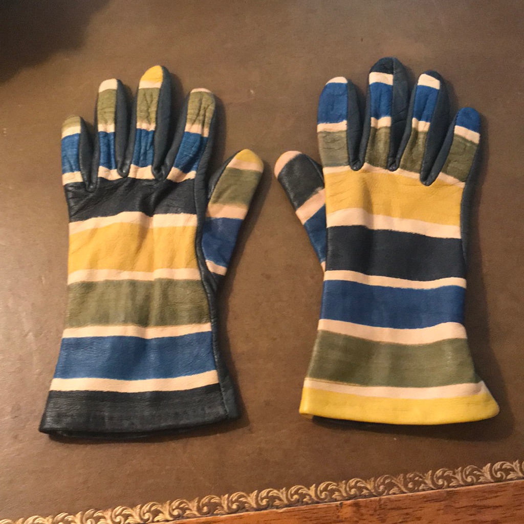 Echo Gloves Multiple Colors